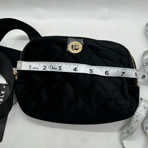 Wantable velvet cozytober belt bag in black with Gold tone hardware NEW - Picture 3 of 7